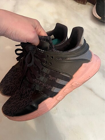 38,5 Beden siyah Renk Adidas spor ayakkabi
