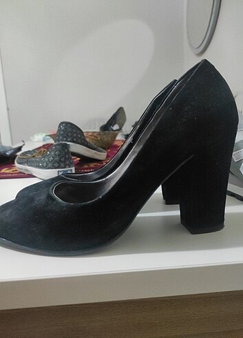Diğer 7 cm topukludır 