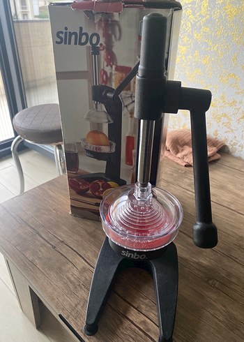 Sinbo Kırmızı Manuel Meyve Sıkacağı