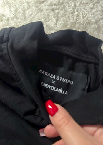 Siyah Mini Hamile Tişörtü, Kısa Kollu, Yüksek Yaka - Görsel 2