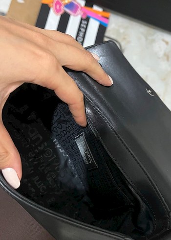 Tommy Siyah Deri Kadın Çapraz Çanta - Görsel 4