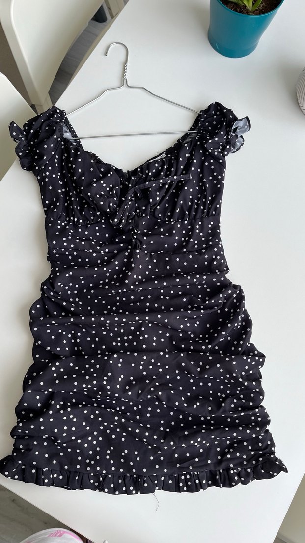 Fırfırlı Puantiyeli Siyah Mini Elbise - Görsel 3