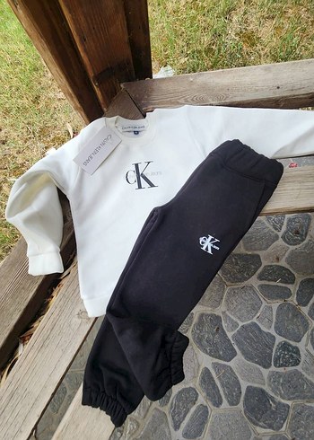 Calvin Klein 4 Yaş