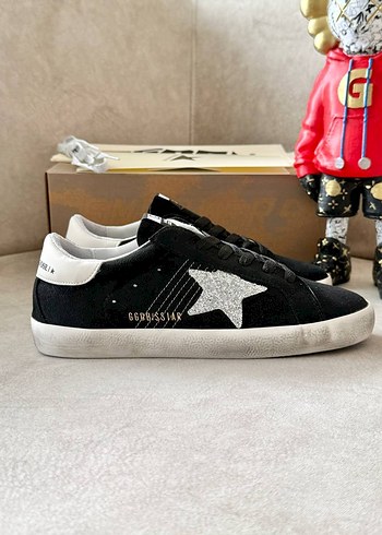 Golden Goose Deluxe 38