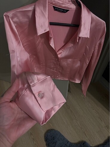 m Beden Stradivarius Pembe saten gömlek