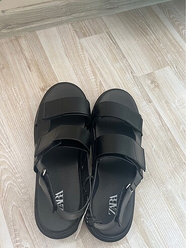 Zara Sandalet