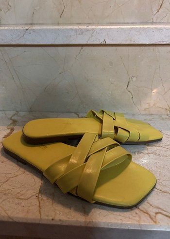 Mudo Sarı Minimalist Kadın Terlik - Görsel 2