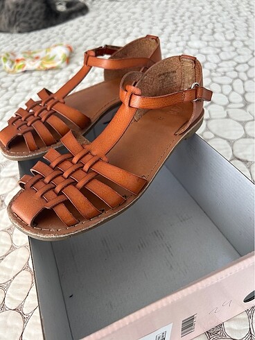 32 Beden Zara sandalet