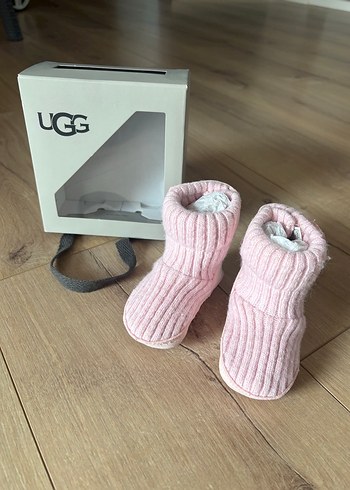 Ugg 16