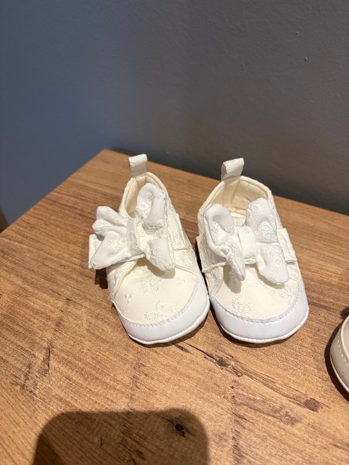 Beyaz Kürklü Kız Bebek İlk Adım Ayakkabısı - Görsel 4