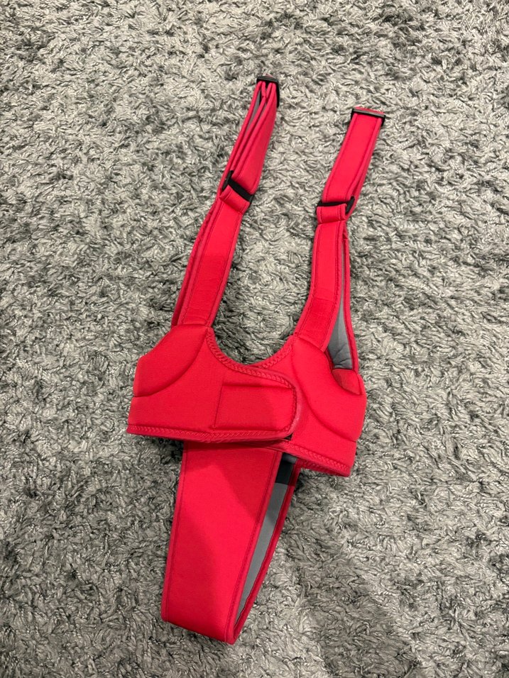 Kırmızı Bebek Taşıyıcı - Görsel 4