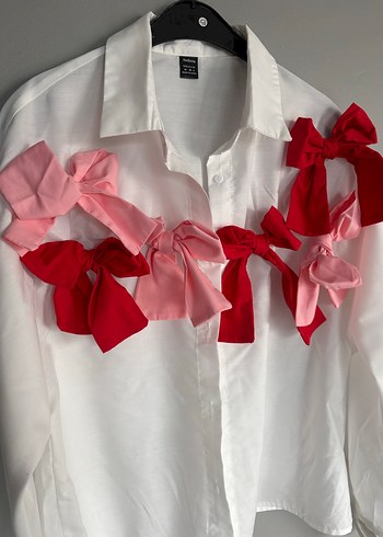 Fiyonklu Beyaz Kadın Gömlek - Görsel 2