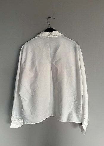 Fiyonklu Beyaz Kadın Gömlek - Görsel 5