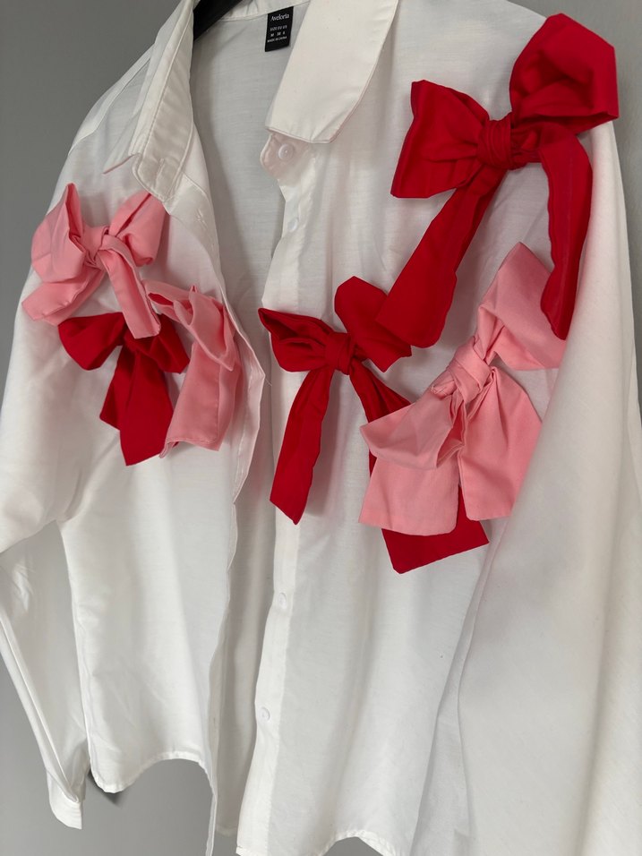 Fiyonklu Beyaz Kadın Gömlek - Görsel 4