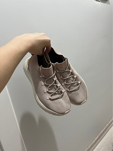 Zara spor ayakkabı