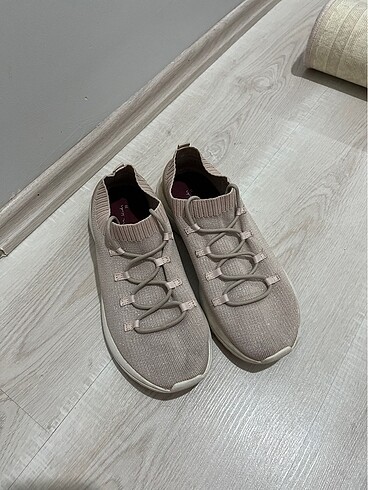 39 Beden Zara spor ayakkabı