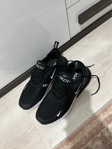 Nike Air 270