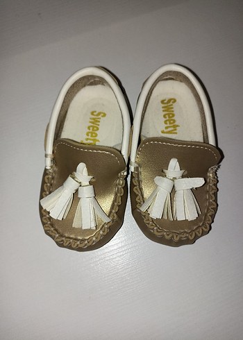 Kahverengi Süet Püsküllü Kız Bebek Ayakkabısı