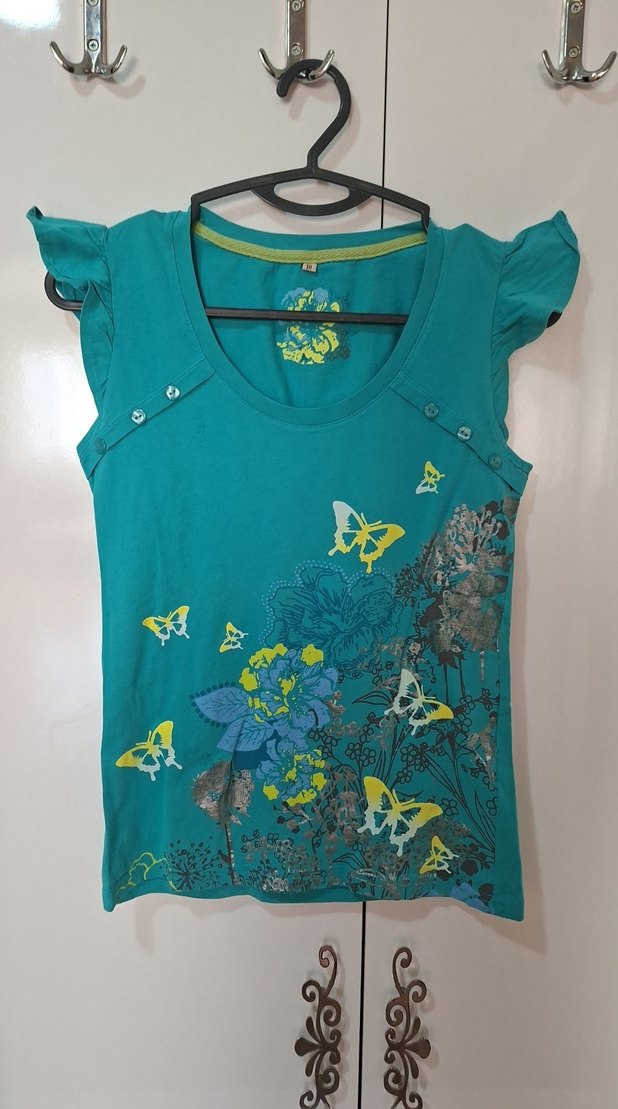 Kelebek Desenli Turkuaz Kız Tişörtü - Görsel 2