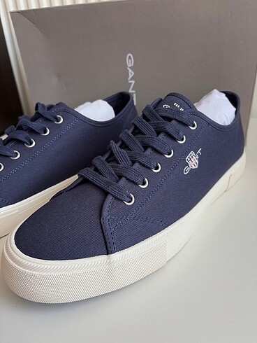ORİJİNAL GANT SNEAKER 44 NUMARA LACİVERT RENK KUTUSUNDA SIFIR