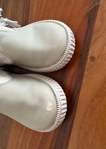 25 Beden Kız Çocuk Bej Bohem Kürklü Bot
