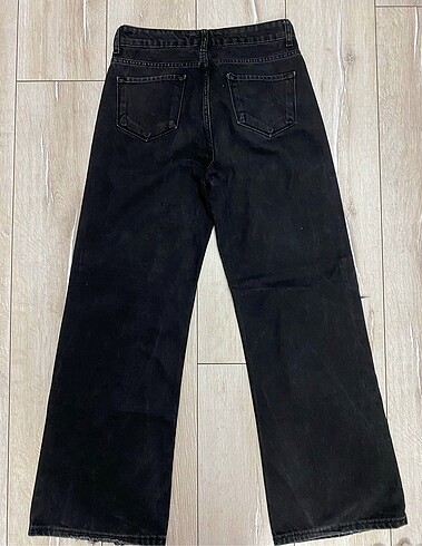 38 Beden Siyah taşlanmış yırtık paça jeans