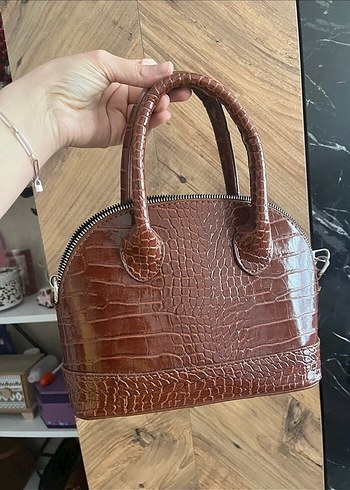 Stradivarius Siyah Deri Yılan Desenli Kadın Çanta