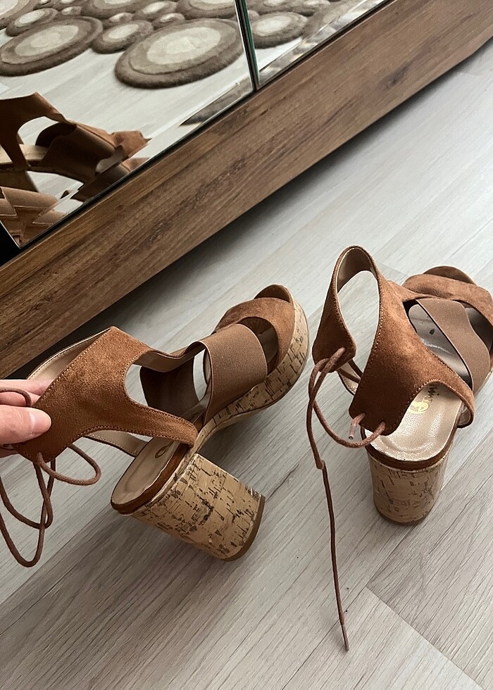 Topuklu ayakkabı - Görsel 3