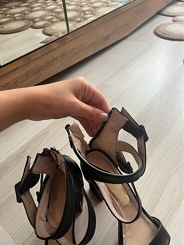 Topuklu ayakkabı - Görsel 11