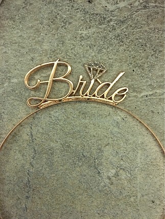 Bride taç