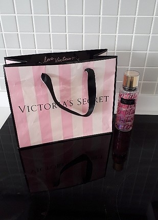 victoria secret parfum vucut spreyi