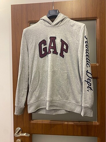 Gap sweatshirt medium bedene uyar