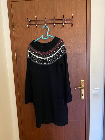 Escada yün elbise