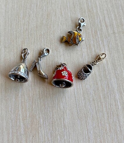 Gümüş charm