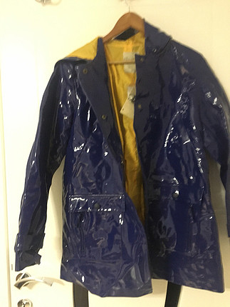 Pull and Bear Yağmurluk