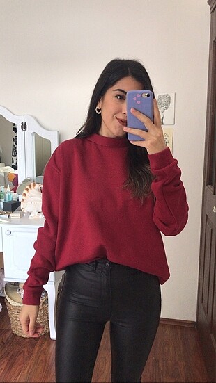 Sweatshirt