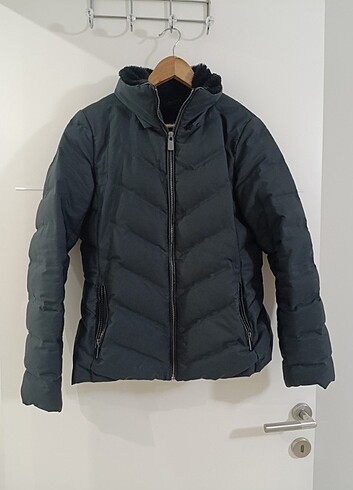 Kısa zara mont