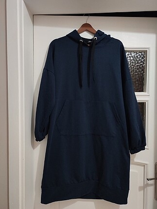 Kapüşonlu uzun sweatshirt