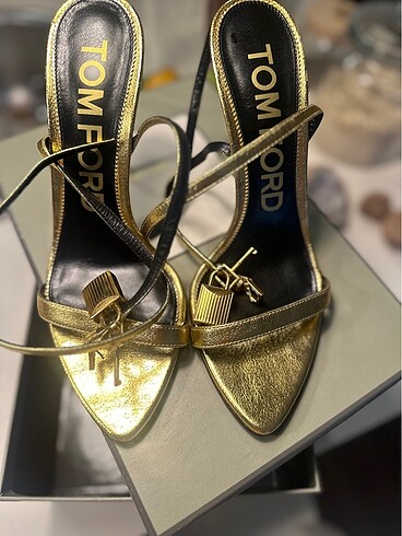 Tom Ford topuklu ayakkabı