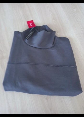 xl Beden SiyahYüksek Yakalı Kadın Sweatshirt