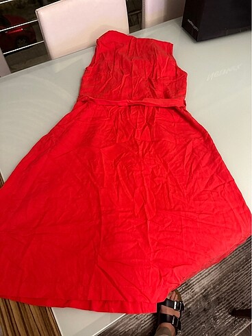 40 Beden kırmızı Renk Harika bir yaz elbisesi