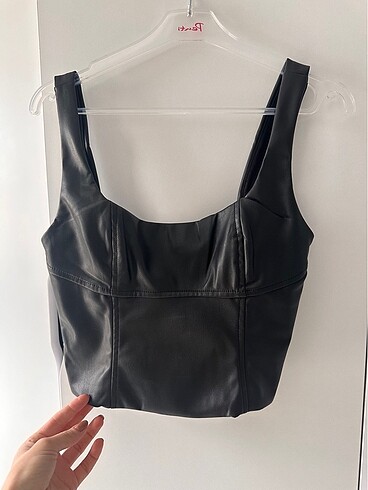 Bershka crop