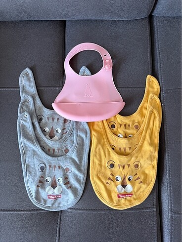 7 adet mama önlüğü