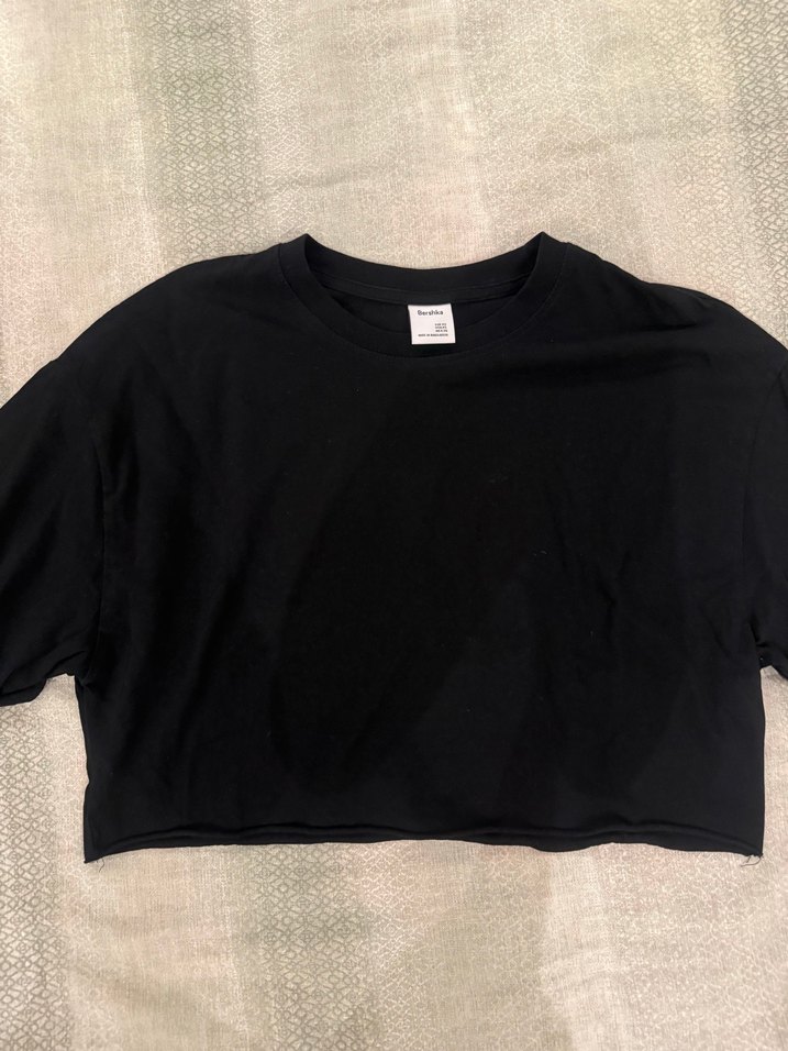 Bershka Siyah Kısa Kollu Crop Tshirt - Görsel 2
