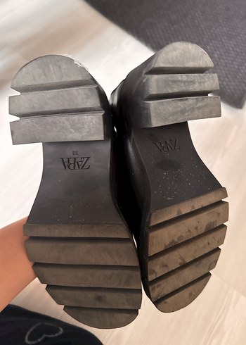 Kadın Siyah Deri Blok Topuklu Bot - Görsel 3