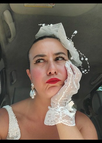 s Beden gelin eldiveni ve kepi