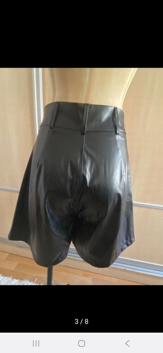 Siyah Deri Kemerli Mini Şort - Görsel 2
