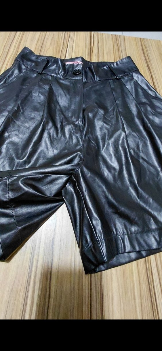 Siyah Deri Kemerli Mini Şort - Görsel 5