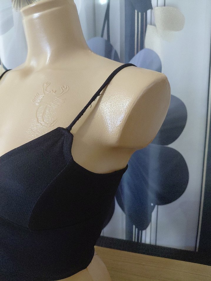 Siyah V Yaka İnce Askılı Mini Bustiyer - Görsel 4