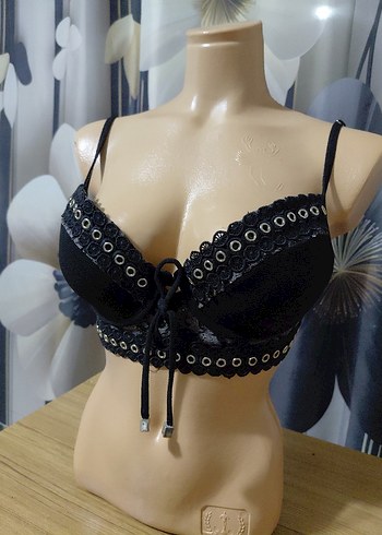 Dantel Detaylı Siyah Gotik Büstiyer - Görsel 2